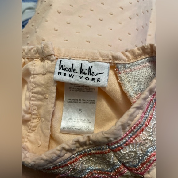 Nicole Miller Cream & Pink Blouse with Ruffle Sleeves and embroidered detail 5T - Picture 4 of 4